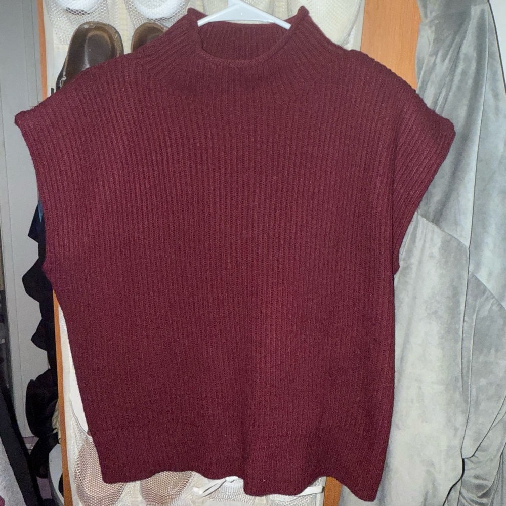 Le Lis Maroon Knit Top